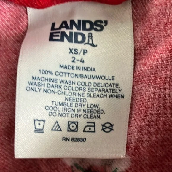 Lands' End festive cats women's XS (size 2-4) Pajama Top / Playful cats - Picture 2 of 16
